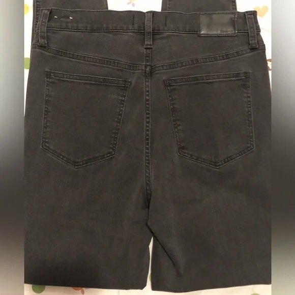 Madewell 10" High-Rise Yoke Detail Button Front Roadtripper Jeans - Picture 11 of 15